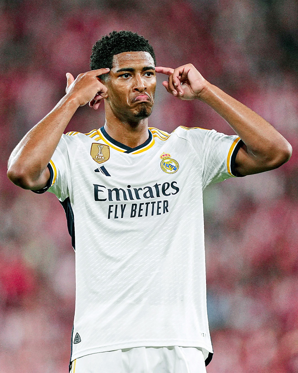 第四次，曼联错失进入欧冠区的机会。（曼联第四次与欧冠区擦肩而过）