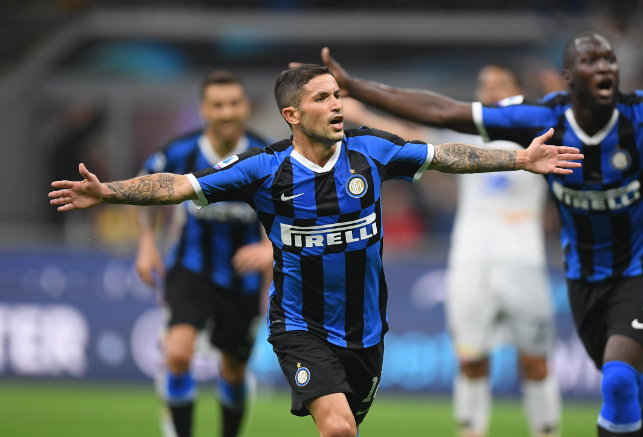 3分22秒，迪亚斯打破自己的哥伦比亚球员欧冠最快进球纪录