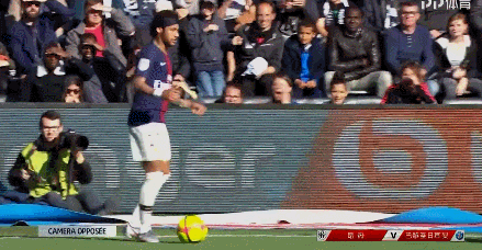 三角洲玩家，韦世豪晒自己在航天基地摸出非洲之心