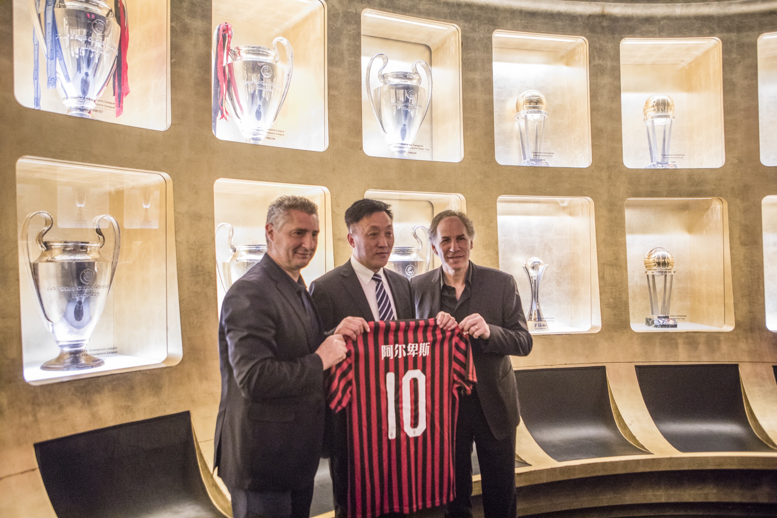 曼联英超赛场精彩抢断反击