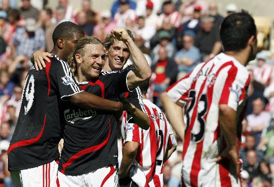 狼队2分垫底创英超尴尬纪录，魔鬼赛程恐让保级希望提前破灭（狼队仅2分垫底创英超尴尬纪录，魔鬼赛程或令保级前景堪忧）