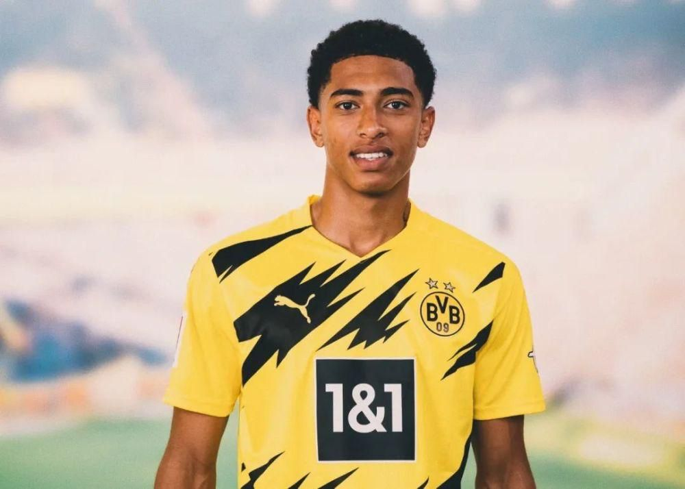 阿方索·戴维斯：本轮欧冠我将迎来复出，不确定是否能上场（阿方索·戴维斯：本轮欧冠复出在即，是否登场尚未确定）