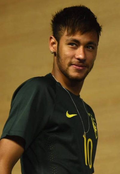 篮球湖人球员赛后接受媒体采访