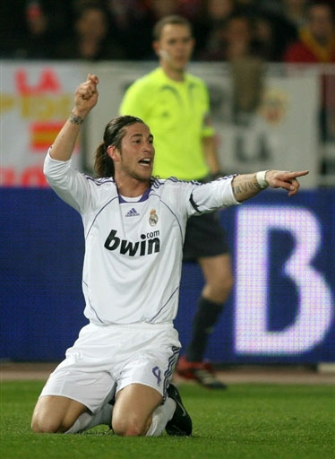 17岁中国少年在美高中拍运动,还清器材贷款（17岁中国少年在美高中拍摄体育赛事，已还清设备贷款）