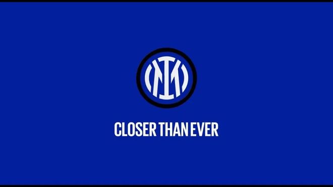 德甲半场：费尔南德斯连送精彩扑救，奥格斯堡0-0汉堡（德甲半场：费尔南德斯连连神扑，奥格斯堡与汉堡互交白卷）