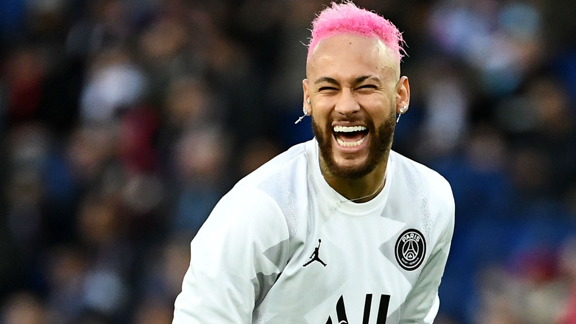 皇马又贡献了一次防守的反面教材 有点像表演赛的踢法