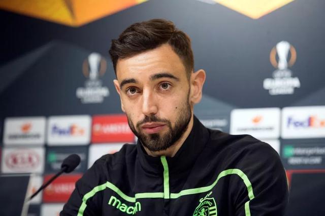 本田圭佑：日本能打进明年世界杯四强，甚至有可能夺冠（本田圭佑：日本队明年有望冲进世界杯四强，夺冠也并非不可能）