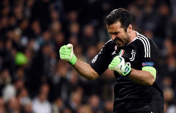 山雨欲来！英超冠军彻底爆了：2功臣炮轰+斯洛特遭兵变 队长表态