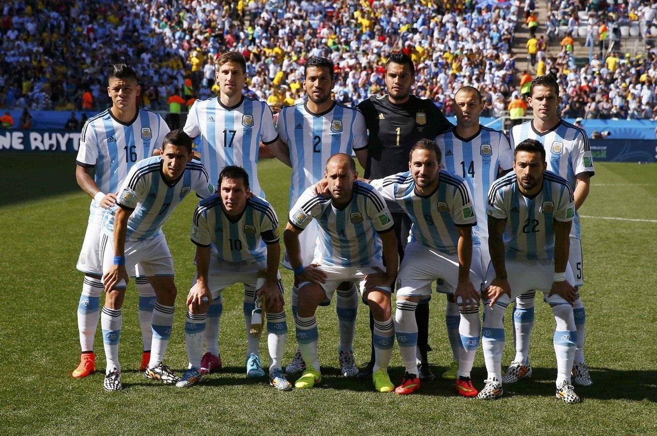 罗马诺：尤文并未追逐坎塞洛，球员不降薪意甲俱乐部无法负担（罗马诺：尤文无意引进坎塞洛，若不降薪意甲球队难以承担其薪资）