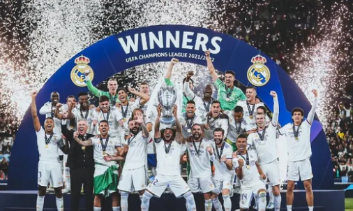 曼联7000万签沃顿有一前提，阿莫林自信可实现！卡里克钦点其接班