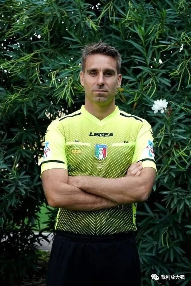 哈登今日凌晨砍下55分，50分+场次追平科比并列历史第三